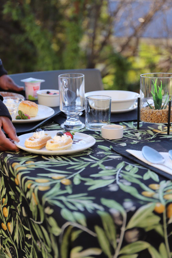 Food & Drinks 5, The Raz, Thabo Mofutsanyane