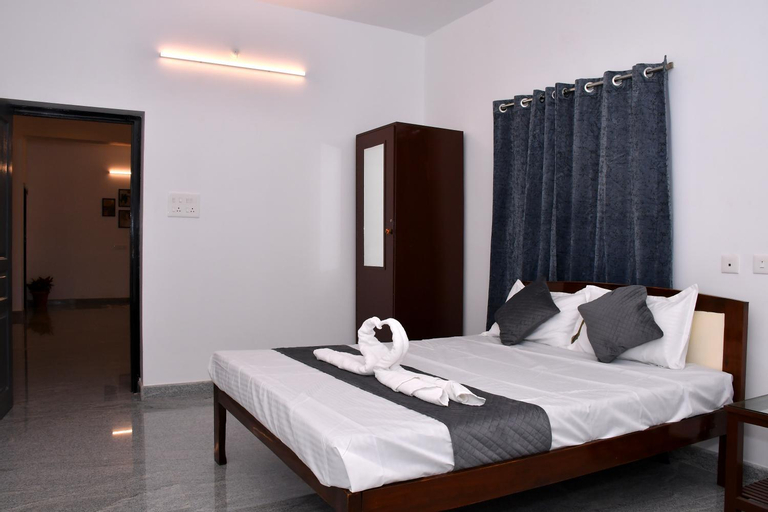 Bedroom 4, Sizzling Inn Pondy, Viluppuram