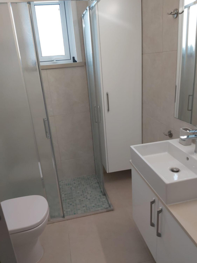 Bathroom 3, Dinglis Residences 31, Larnaca