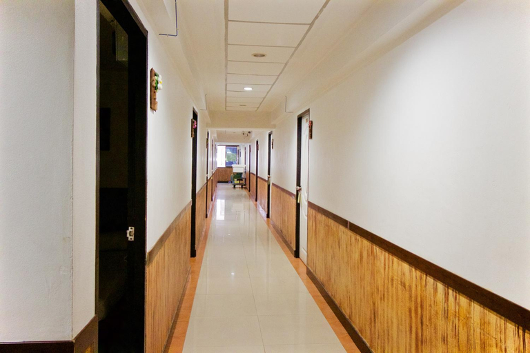 Others 5, Kaya Place, Thon Buri