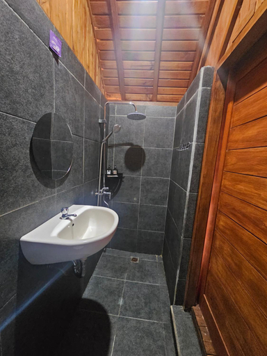 Bathroom 5, Lumbung Hill Glamping, Tabanan