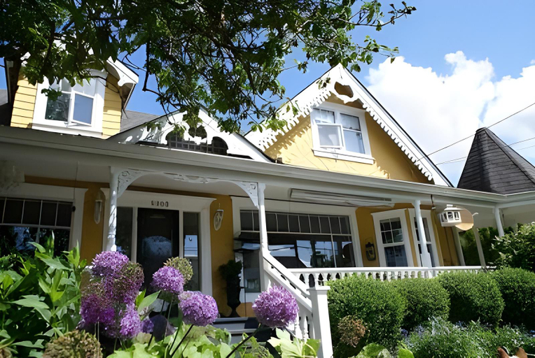 Exterior & Views 2, The Cottage And Castle, Cowichan Valley