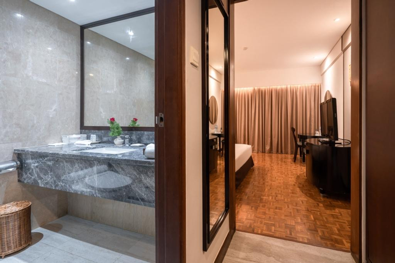 Bathroom 17