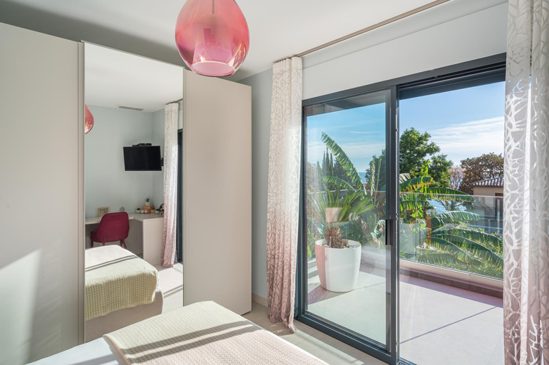 Others 3, Deluxe VILLA GRAZIELLA 200 M FROM THE BEACH, Alpes-Maritimes