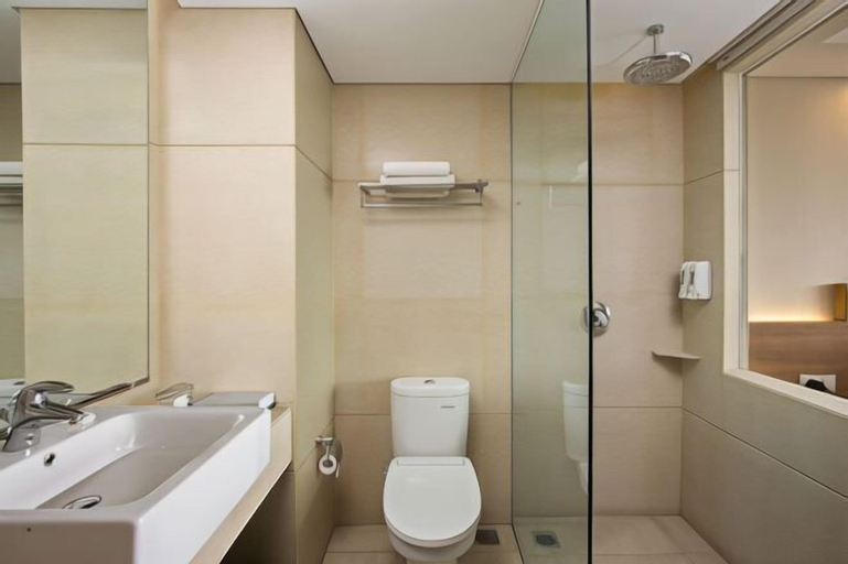 Bathroom 20
