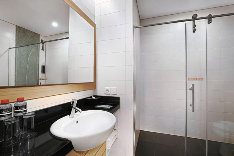 Bathroom 7