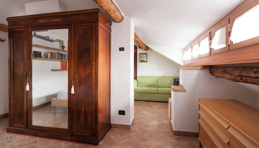 Interior 2, Italianway - P. Castaldi 17, Milano