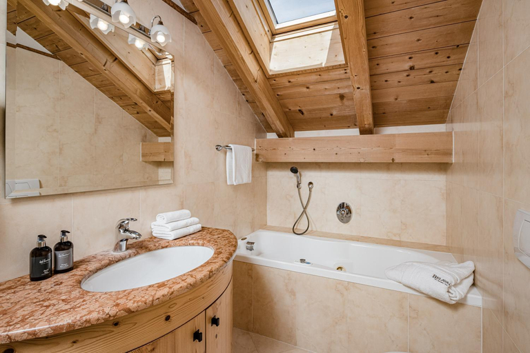 Bathroom 3, Apartments Belaval, Bolzano