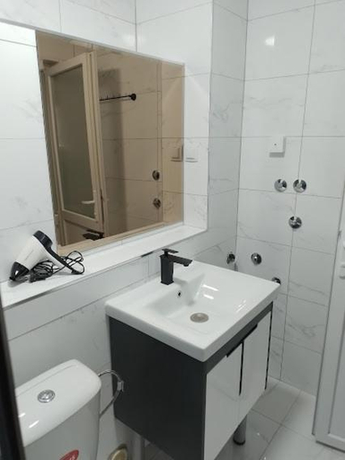 4, Bibi apartments