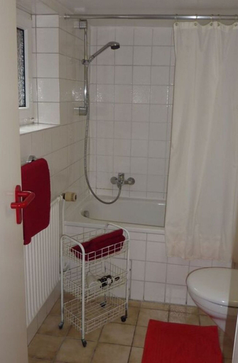 Bathroom, Maiken Feikes, \"am Friedrichshain\" 2, Nordfriesland