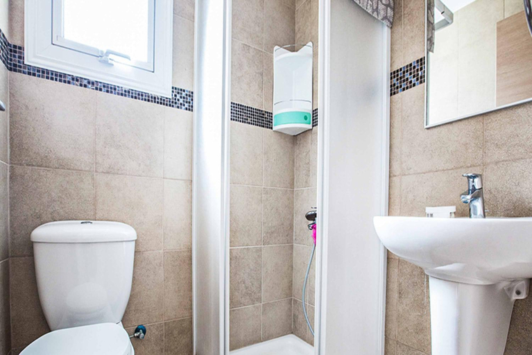 Bathroom 5, Villa Katerina 58