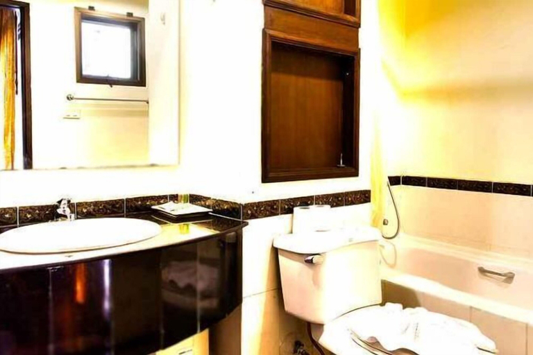 Bathroom 11