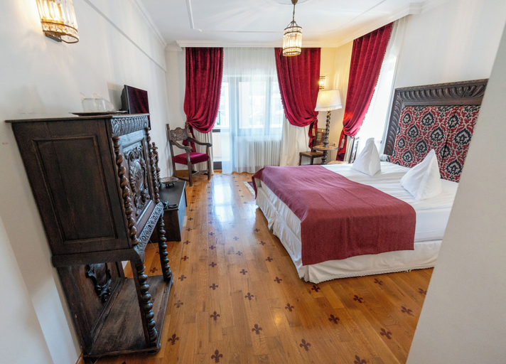 Bedroom 3, Casa Din Bran-Inn Center, Bran