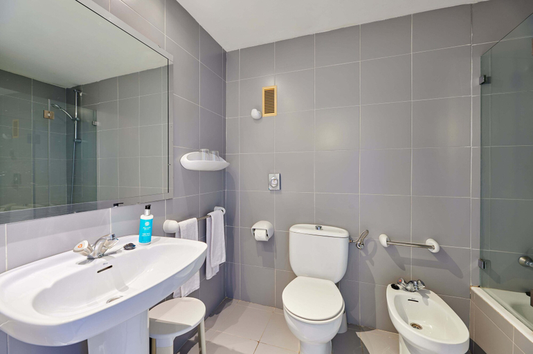 Bathroom 5, AluaSun Cala Antena – All Inclusive, Baleares