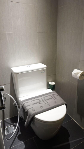 Bathroom 16