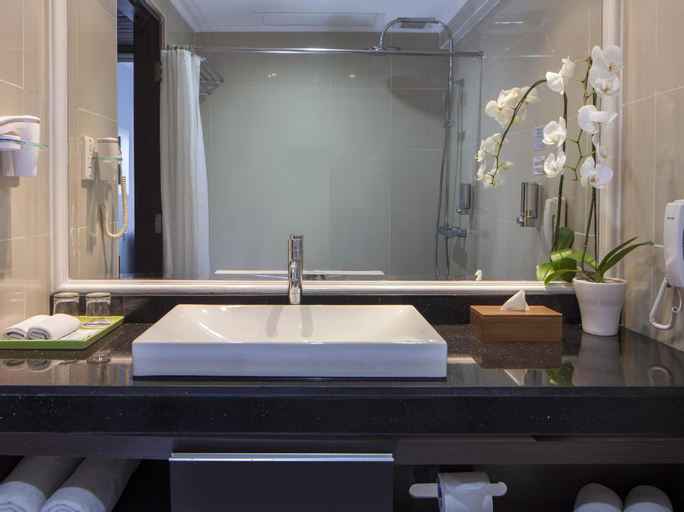 Bathroom 22