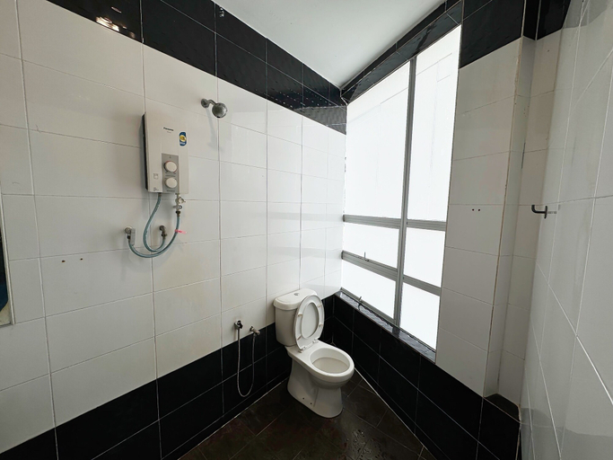Bathroom 5, Hotel O Furich Hotel, Temerloh