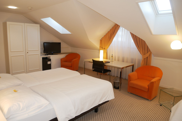 Bedroom 2, Hotel Schwanen, Wil