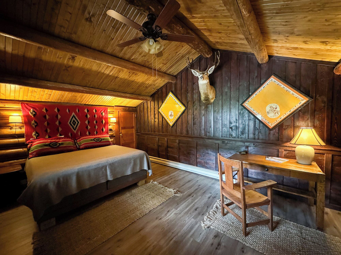 Bedroom 1, Blackwater Creek Ranch, Park