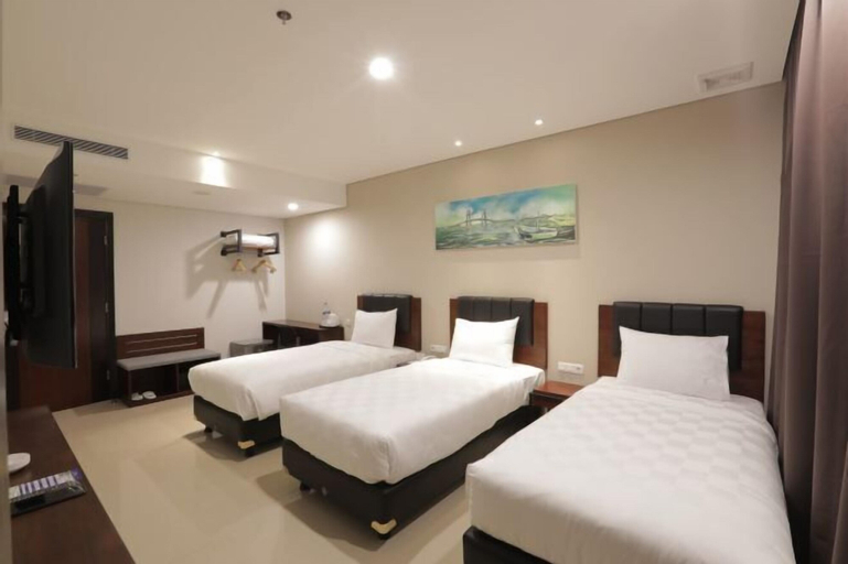 Bedroom 13