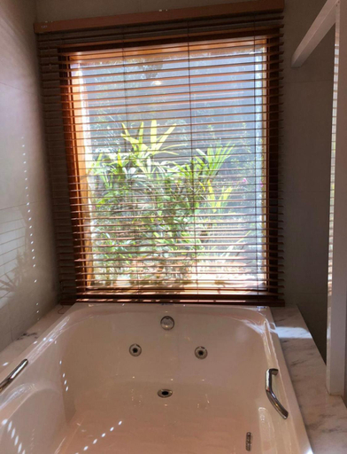 Bathroom 3, Afha 48, Camanducaia