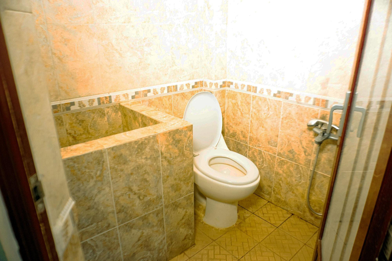 Bathroom 4, Hotel Laweyan Solo, Solo