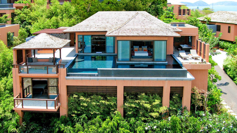 Exterior 1