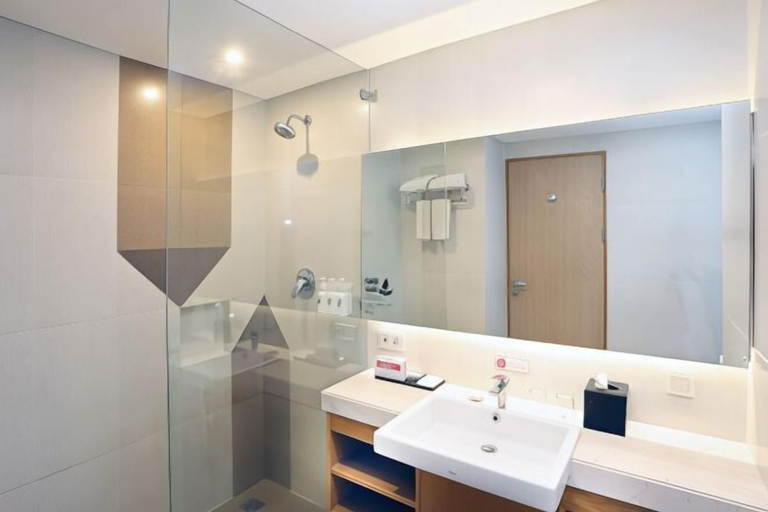 Bathroom 24