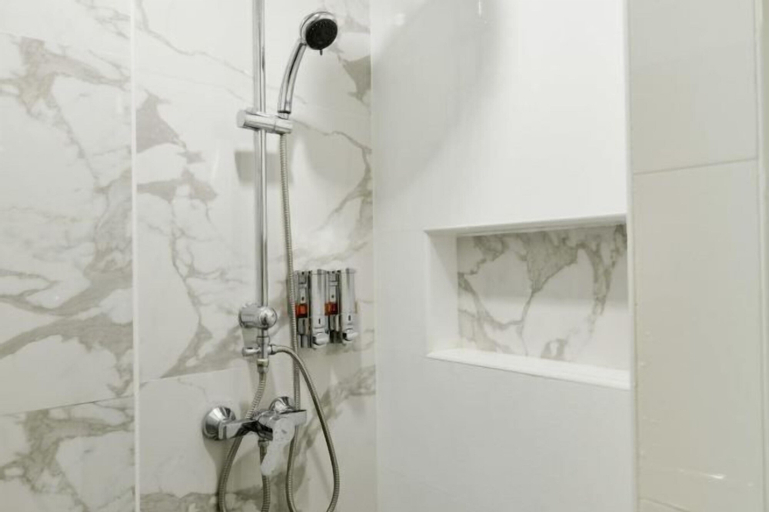 Bathroom 9