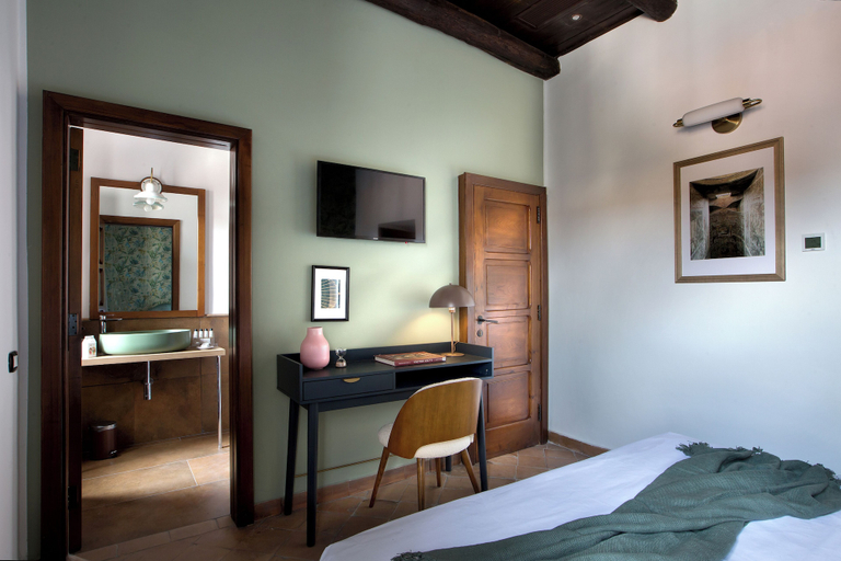 Bedroom 3, La Nova Bed and Museum, Napoli