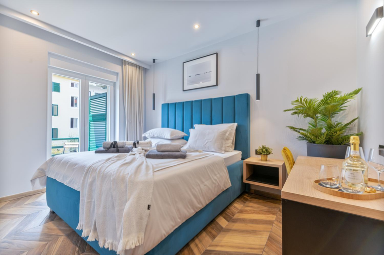 Others 3, West Coast Deluxe Rooms, Split