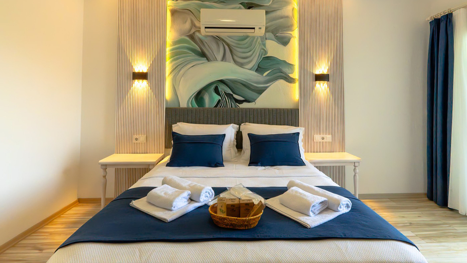 Bedroom 4, Rota Hotel & Restaurant, Karaburun