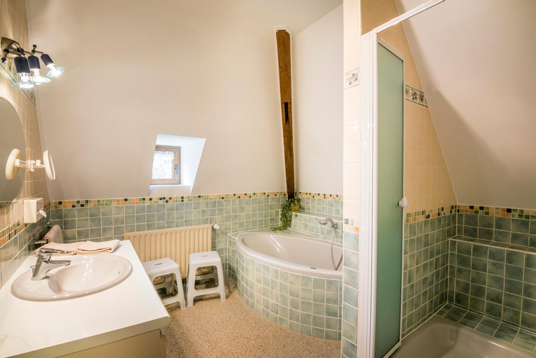 Bedroom 2, Hotel Restaurant Le Cigalon, Echternach