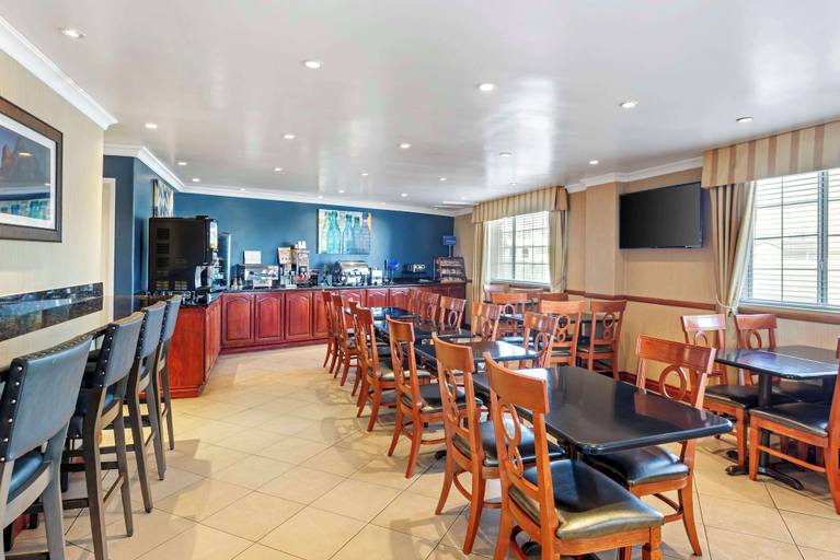Food & Drinks 5, Best Western China Lake Inn, Kern