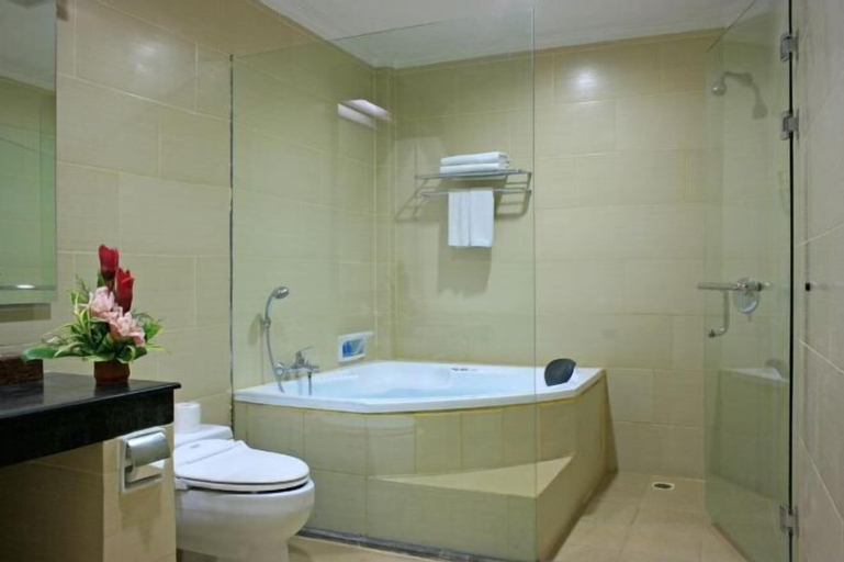 Bathroom 29