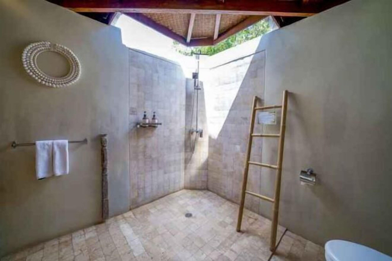 Bathroom 27