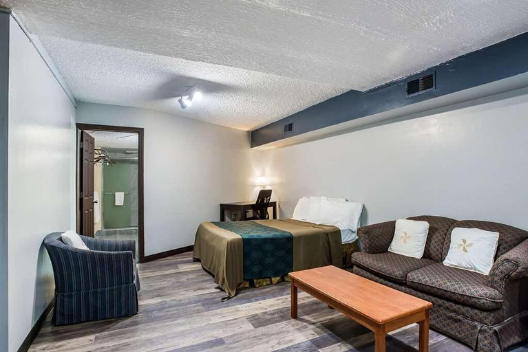 Bedroom 5, Red Carpet Inn & Suites NJ-73, Camden