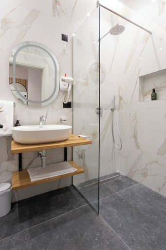 Bathroom 4, Nayel Hotel, Durrësit