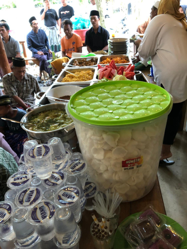 Food & Drinks, Isak batukaras, Pangandaran