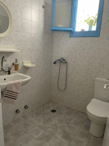 Bathroom 1, Mihaela Apartments Sifnos, South Aegean