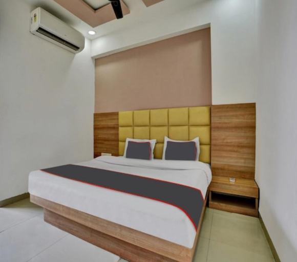 Bedroom 2, Hotel Nik palace Ahmedabad, Ahmadabad