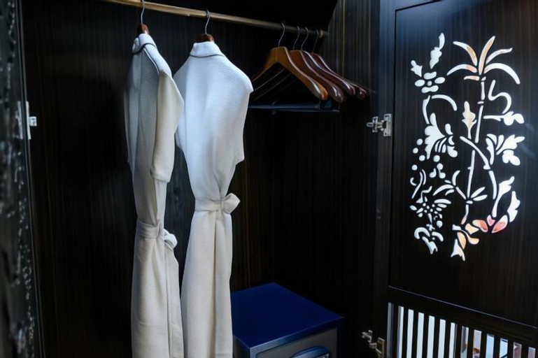 Amenities 16