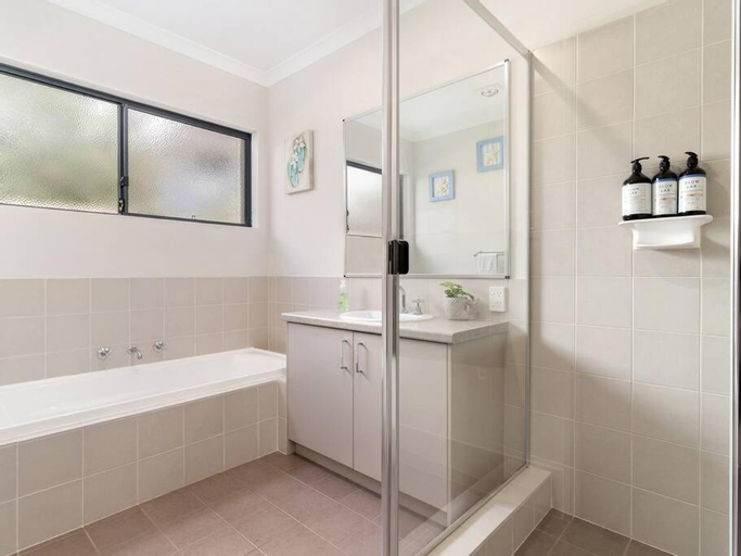 Bedroom 3, Modern Dawesville Foreshore Family Escape with Views, Mandurah