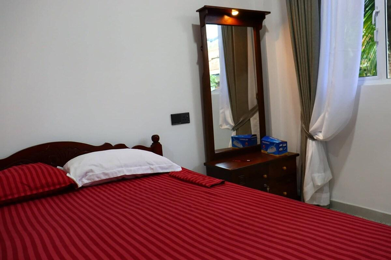 Others 3, Frangipani VIlla, Matara Four Gravets
