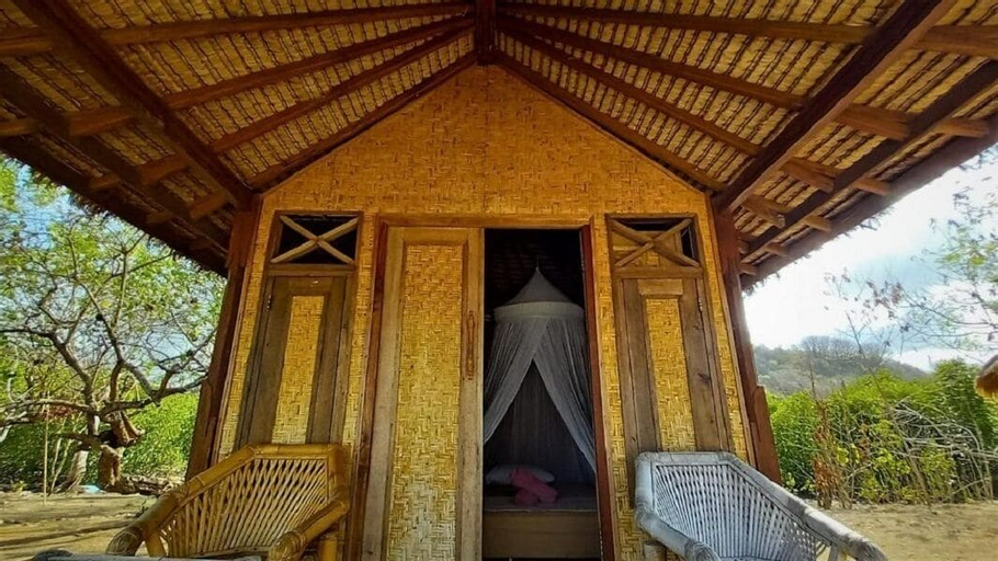 Exterior 7