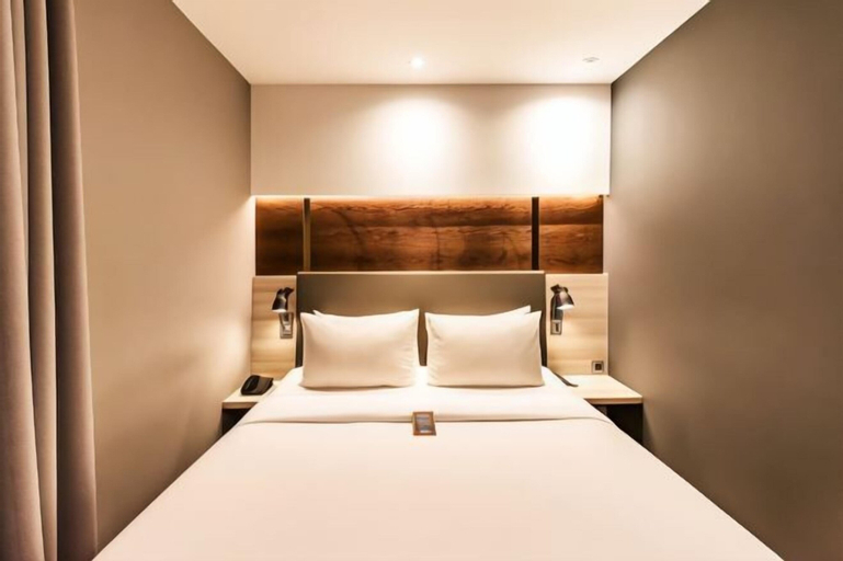 Bedroom 17