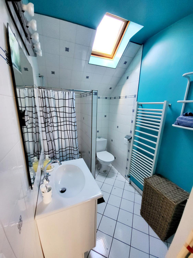 Bathroom, TI CAZ PYRENEES (Chambre d'Hotes), Pyrénées-Atlantiques