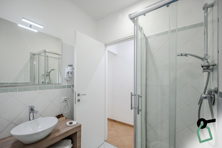 Bathroom 5, Residenza Scarlatti, Napoli
