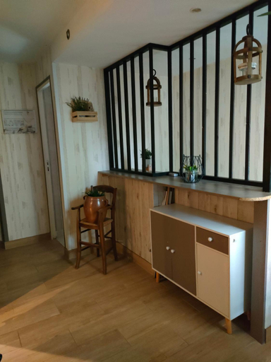 Others 2, Chambres chez particuler proche du circuit, Sarthe