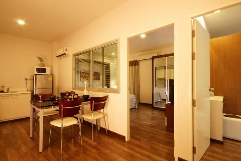Dining Room 4